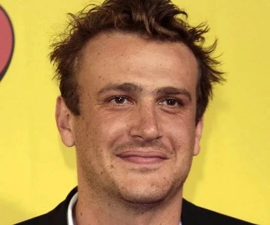 Jason Segel Biography - Facts, Childhood, Family Life & Achievements