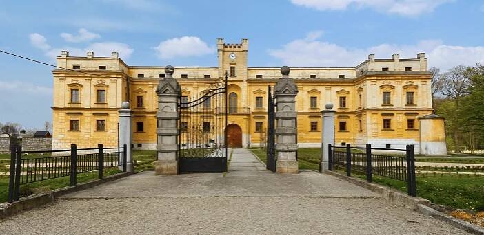 Zámek Slezské Rudoltice - Zažijte světový Moravskoslezský kraj