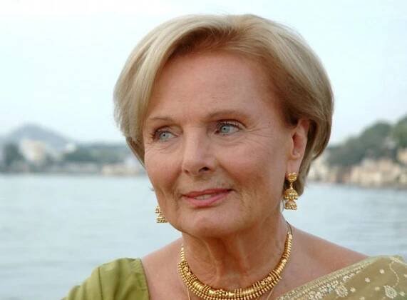 Der indische Ring - Z filmu - Ruth-Maria Kubitschek