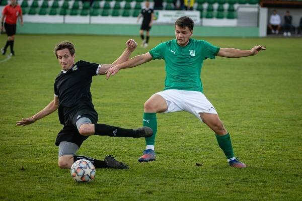 OBRAZEM: Slovan se ve Speřicích probránil k bodu. Tatran náročný duel zvládl