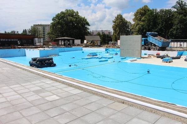 Koupaliště v Bruntálu i v Krnově se brzy otevřou
