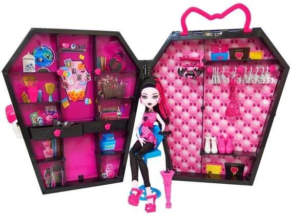 Mattel Monster High Draculaura a skříň