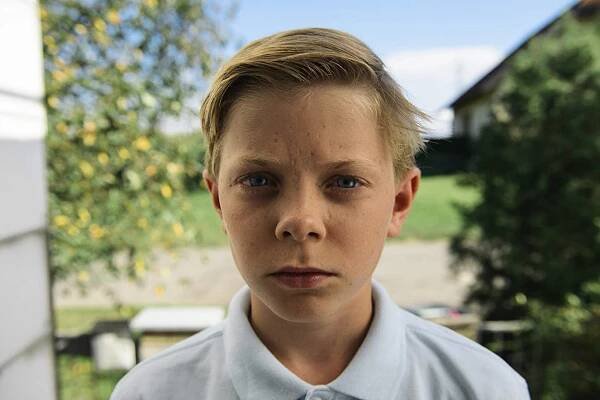 Mia (2017)