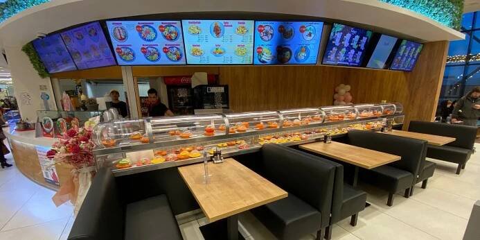 Až 2 hod. running sushi v OC Plaza pro 1 osobu