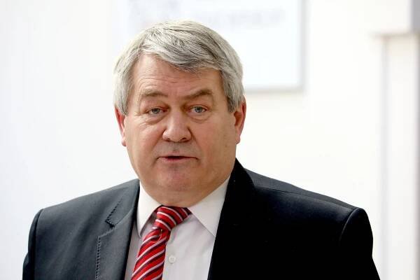 Filip přišel s novým důvodem, proč odmítnout Šmardu. Podobně útočil i na Pocheho