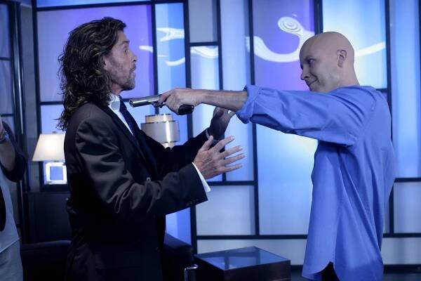 Smallville - Nepříčetnost - Z filmu - John Glover, Michael Rosenbaum