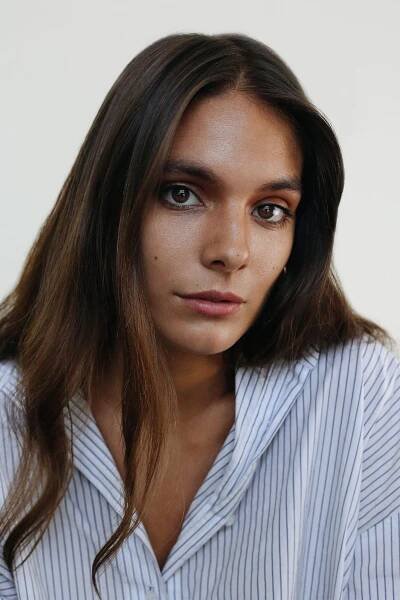 Caitlin Stasey herečka