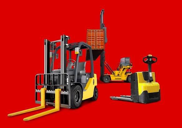 Grafické práce - ořez produktů, červené pozadí, vysokozdvižný vozík a paletový vozík