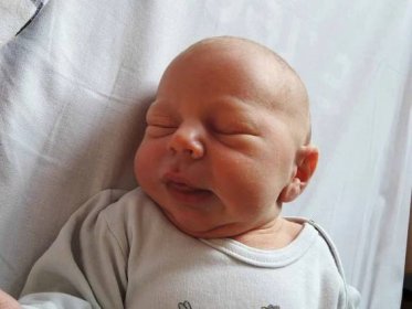 Miroslav Dufek se poprvé rozkřičel 18. dubna 2017 s váhou 3440 gramů a výškou 51 centimetrů. Maminka Eva a tatínek Petr budou svého prvorozeného syna vychovávat v Kolíně. 