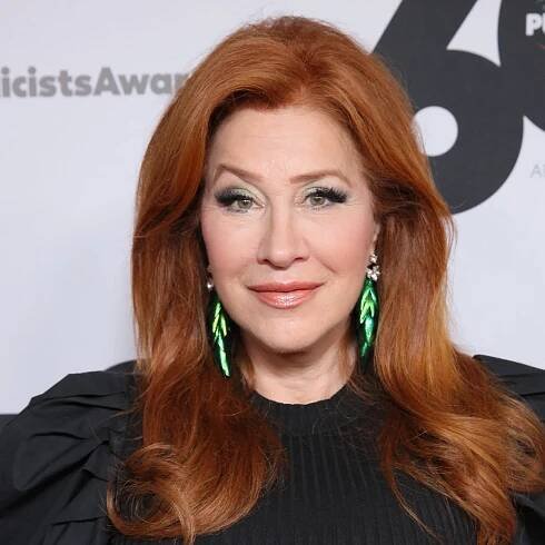 Lisa Ann Walter fans ask ‘who we have to fight’ after she reveals her ex-boyfriend fat-shamed her