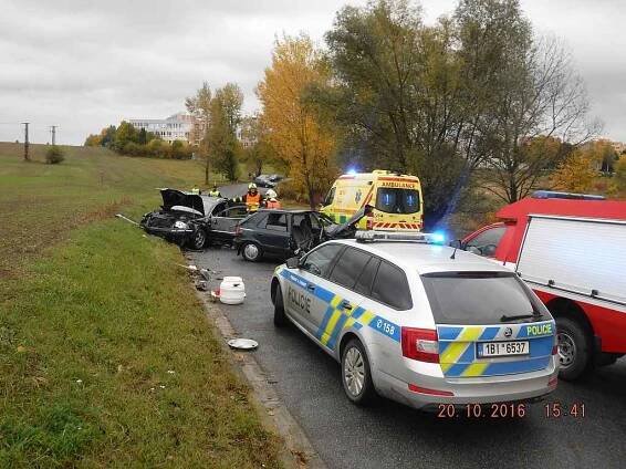 Žena přišla o život při dopravní nehodě dvou aut, která se stala ve čtvrtek odpoledne ve Vyškově na silnici spojující Purkyňovu ulici se sídlištěm Osvobození.
