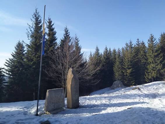 Mohyla Ivančena pod Lysou horou