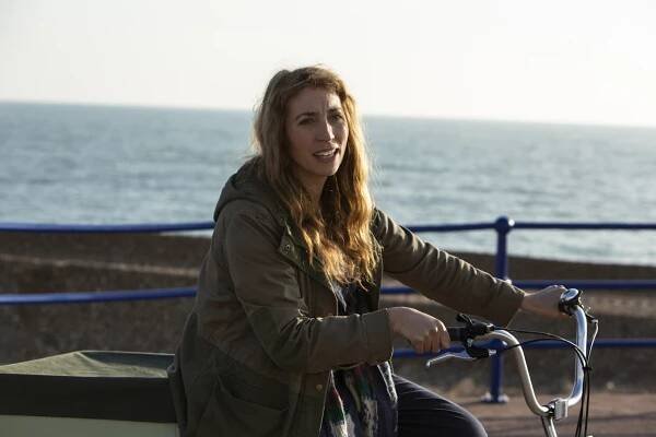 Daisy Haggard - Actress