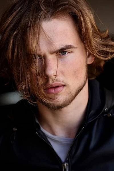 Garrett Wareing herec