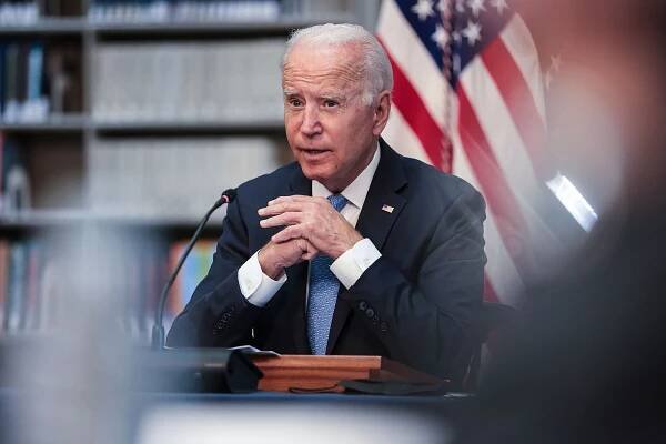 Údery „zpoza horizontu“ trefily jiného. Jak Biden v Afghánistánu narazil