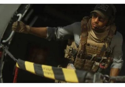 PlayStation 4 + hra Call of Duty Modern Warfare 22