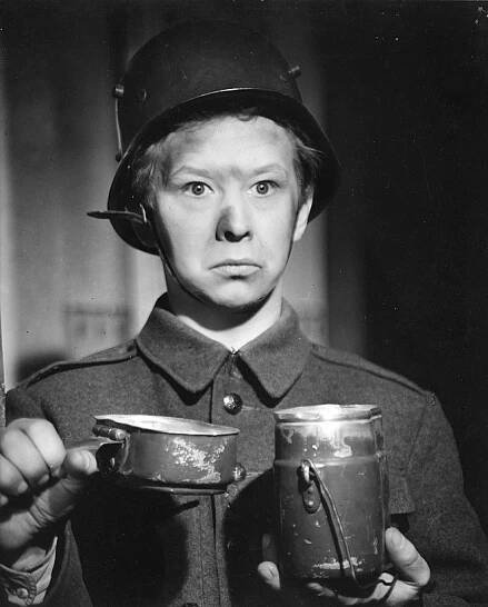 Kaikkien naisten monni - Z filmu - Lasse Pöysti