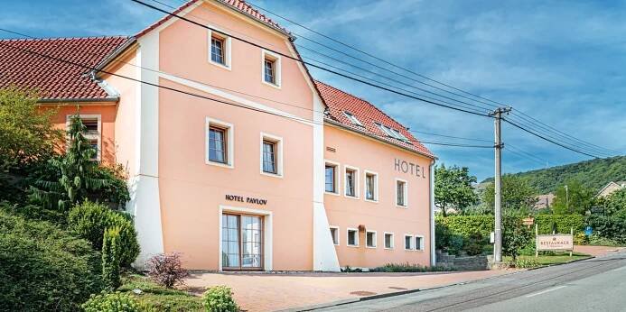 Dovolená na Pálavě: hotel se snídaní i lahev vína