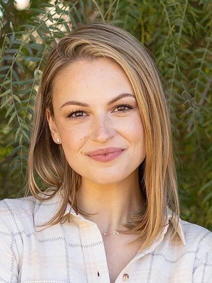 Kayla Wallace - Actress, Singer, Dancer