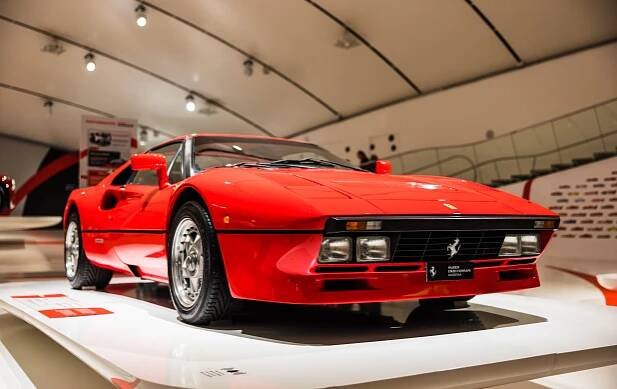 To nejlepší od Ferrari pod střechou od českého architekta: Navštivte Muzeum Enza Ferrariho v Modeně
