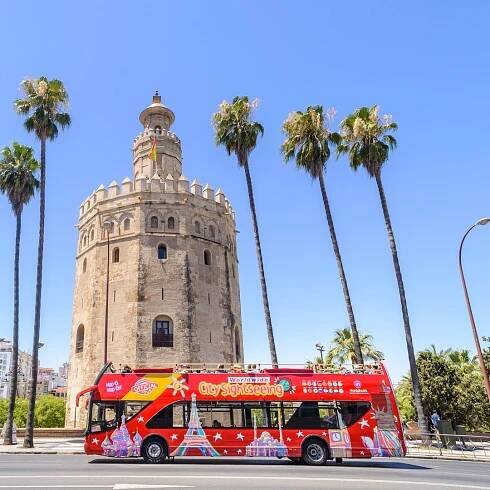 Sevilla: Okružní jízda městem s možností libovolného nástupu a výstupu