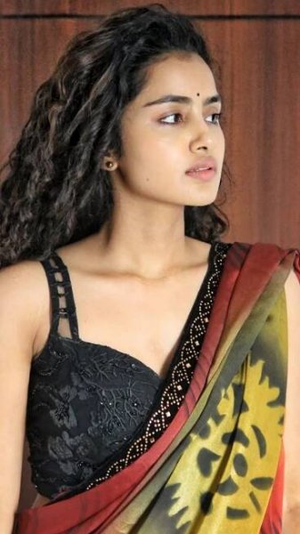 In pics: Stunning looks of Anupama Parameswaran
