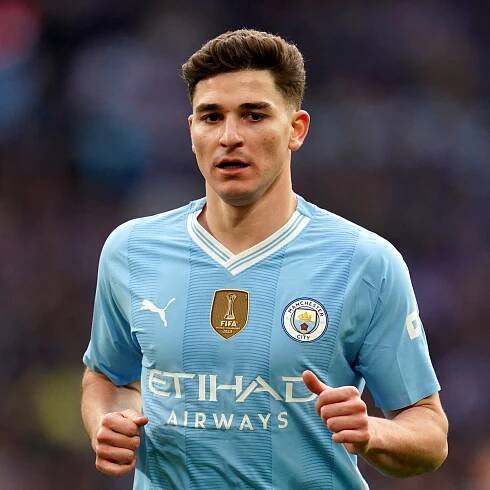 Julian Alvarez completes move to Atletico in record sale for Man City