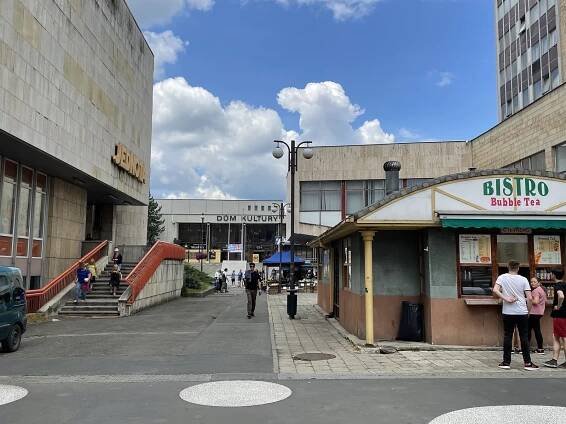 VIDEO: Kulturák ve Vsetíně rozkvetl. Díky fotoplachtě. Líbí se vám?