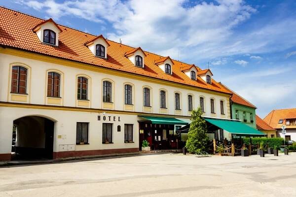 uvod hotel