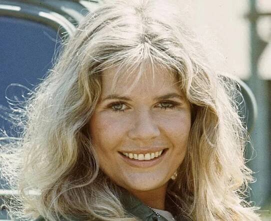Loretta Swit (1972) in 2025 | Loretta, Hot lips, Alan alda
