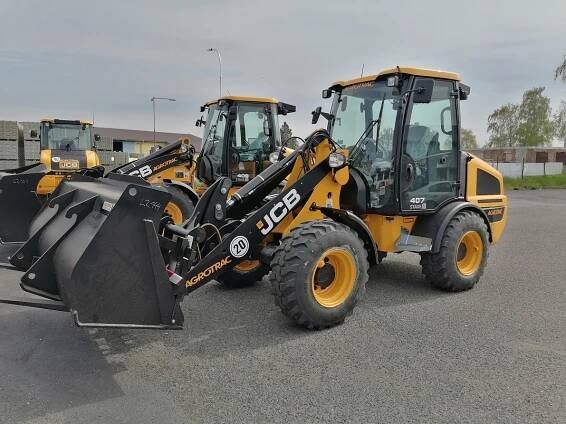 JCB 407 Agri