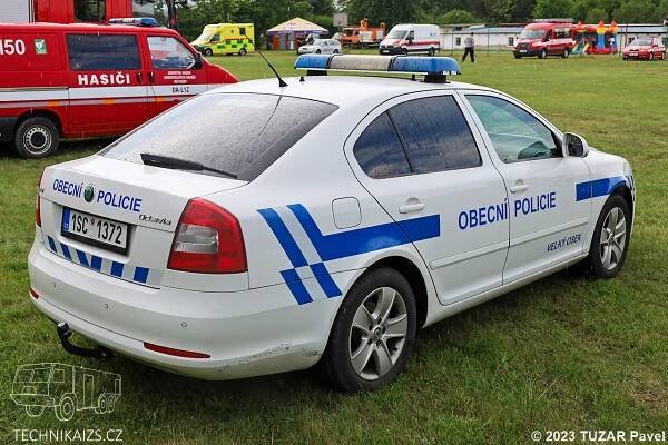 Obecní policie Velký Osek - Škoda Octavia II - TECHNIKAIZS.cz
