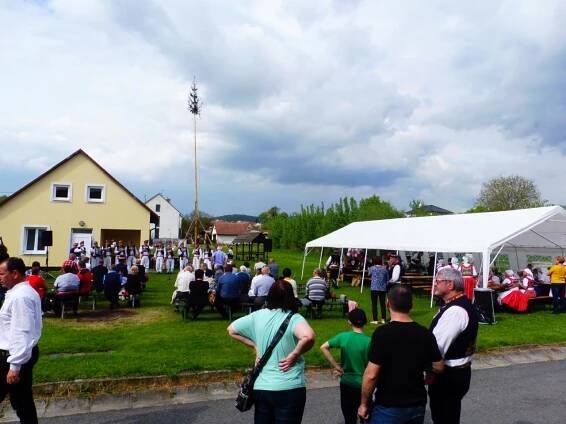 Zpívání pod májú - Oficiální stránky obce Moravany u Kyjova