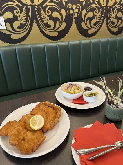 Pozvánka na speciality z rakouské gastronomie – do Kšeft Schnitzel & Bier v Alfa pasáži | www.coolbrnoblog.cz