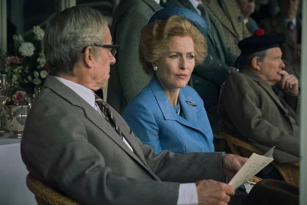 Gillian Anderson as Margaret Thatcher and Stephen Boxer as Denis Thatcher in season 4 of 'The Crown'. (Photo by Mark Mainz/Netflix)