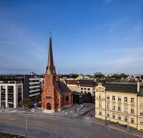 Červený kostel VKOL v Olomouci – místo kultury, setkávání, vzdělávání.
