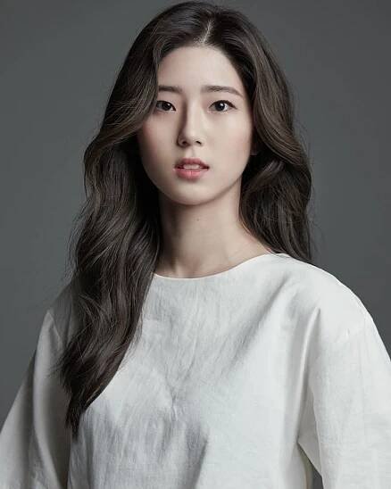 Park Eun-Woo-2000-p1.jpg