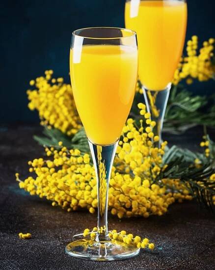 cocktail bellini