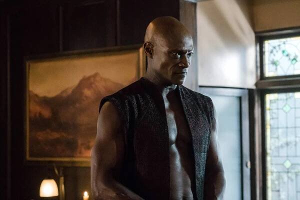Ospalá díra - Incommunicado - Z filmu - Peter Mensah