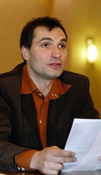 Nevěří na manželství a v Samotářích hulil opravdovou trávu. Jak šel čas s Jirkou Macháčkem?