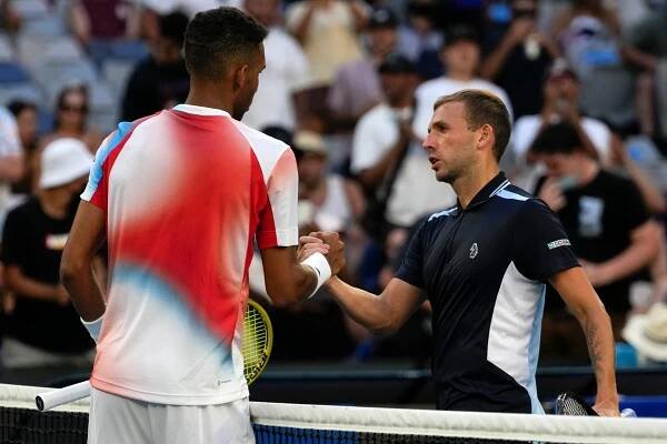 Dan Evans ‘panicked’ during Australian Open defeat to Felix Auger-Aliassime