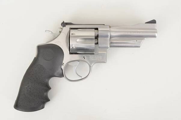 S&W	624	SQUARE BUT HOGUE MONOGRIP	44 S&W SPECIAL