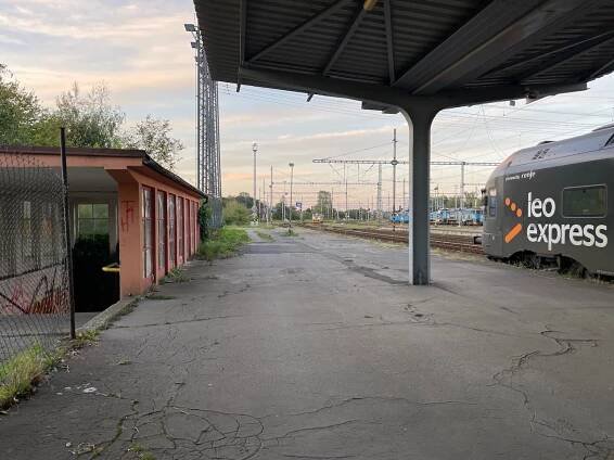 Vlak Leo Expressu na nádraží v Ostravě-Kunčicích. Foto: Zdopravy.cz / Vojtěch Očadlý