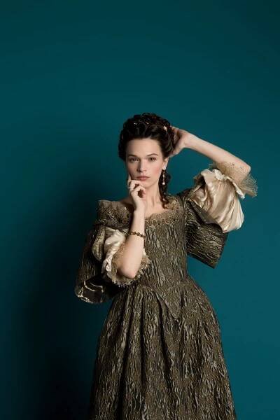 Anna Brewster - Versailles - Promo
