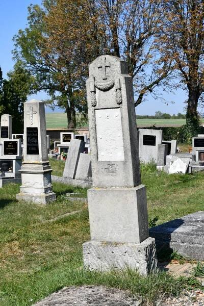 Dlažkovice | Detail hřbitova | Databáze historických hřbitovů