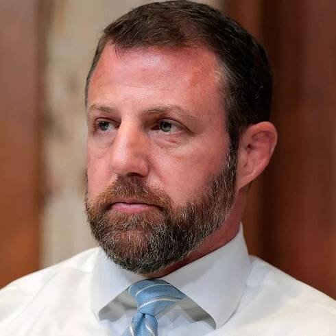 Republican Senator doesn’t wear a seatbelt in DC for fear of being 'carjacked'