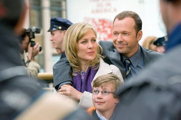 Spravedlnost v krvi - Pilot - Z filmu - Amy Carlson, Donnie Wahlberg