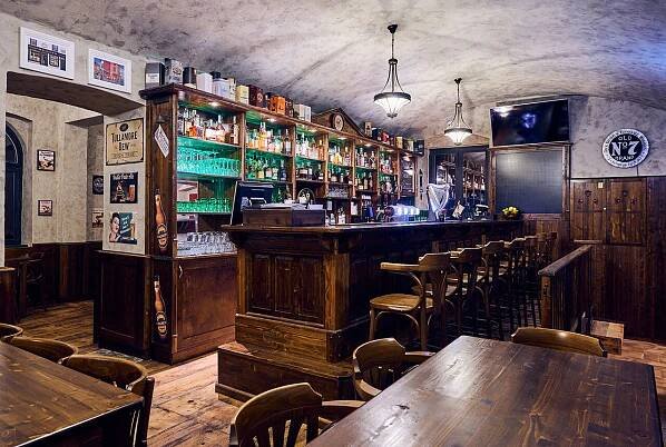 Irish Pub 2020 - Bar Liberec, Nové Město | Česká & Irská kuchyně blízko mě | Zamluvit nyní