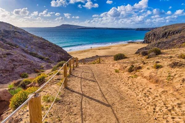 Co takhle Kanáry? Z Vídně na Lanzarote letíš v lednu od 1 965 Kč