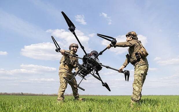Neviditelný a smrtící: Ukrajinský dron Vampire útočí přesně a bez varování